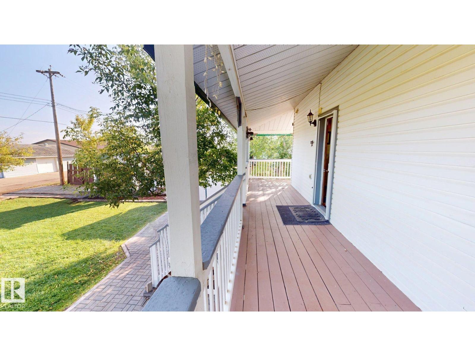 5040 51 Av Property Photo 35