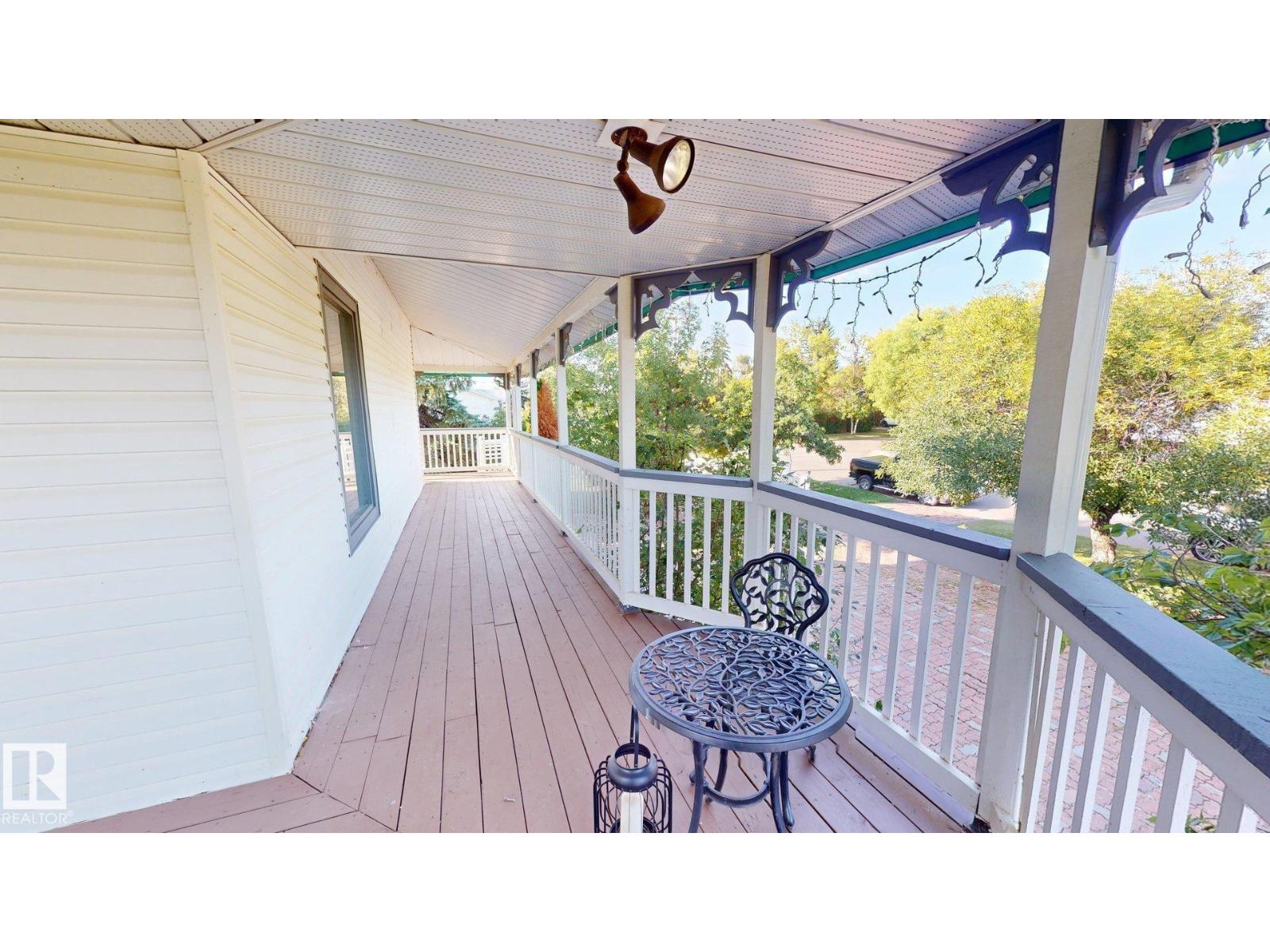 5040 51 Av Property Photo 36