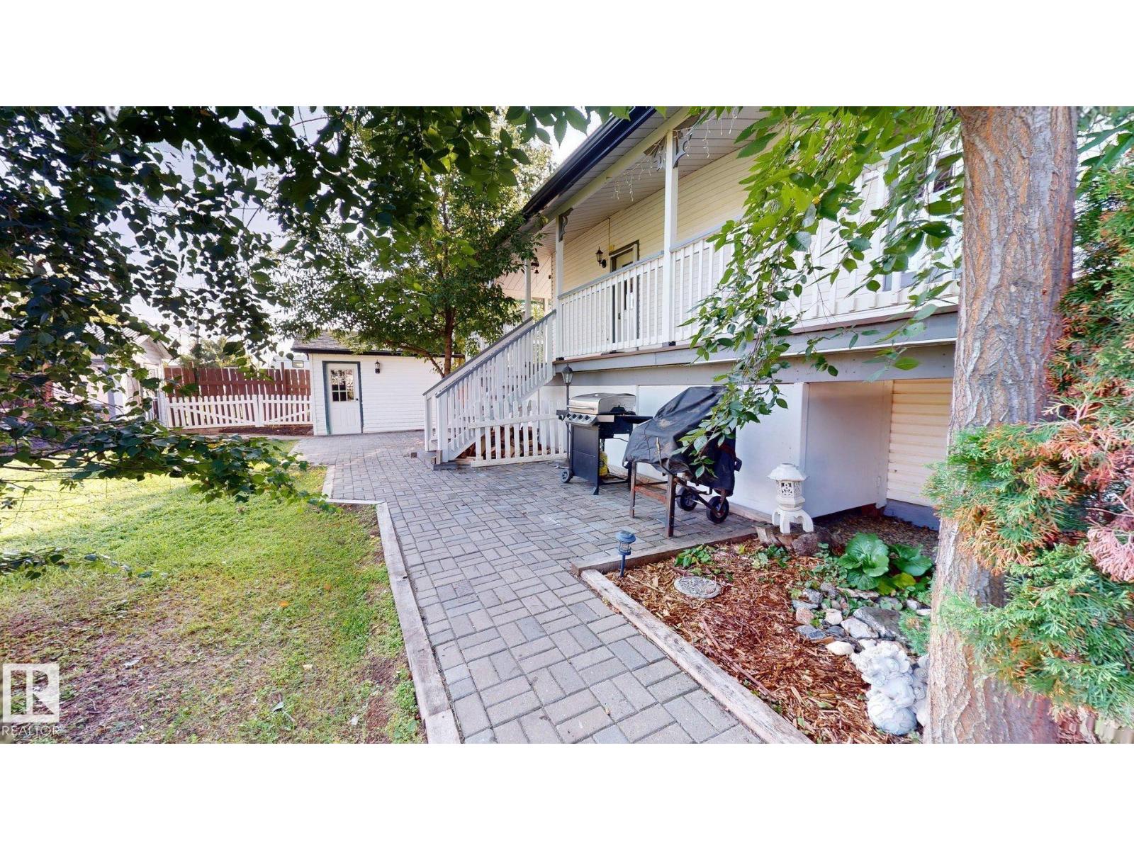 5040 51 Av Property Photo 41