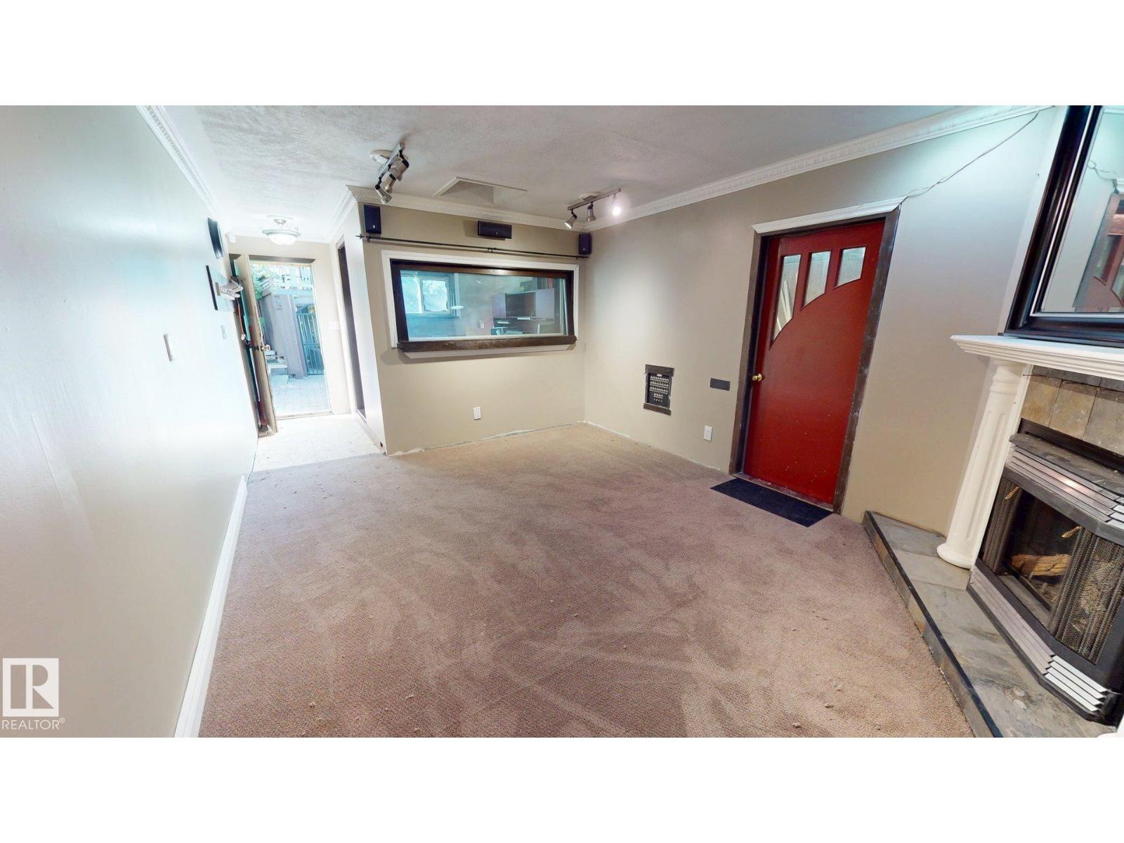 5040 51 Av Property Photo 45