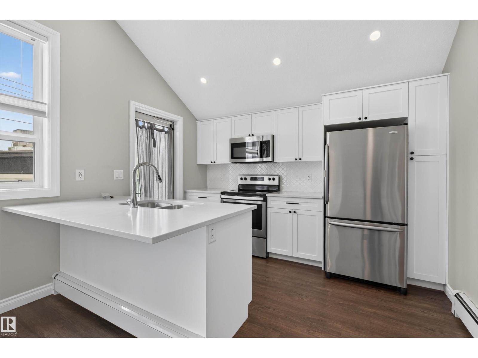 11212 75 Av Nw Property Photo 9