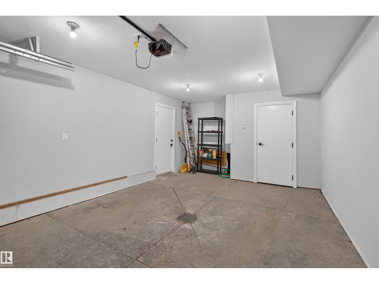 11212 75 Av Nw Property Photo 21