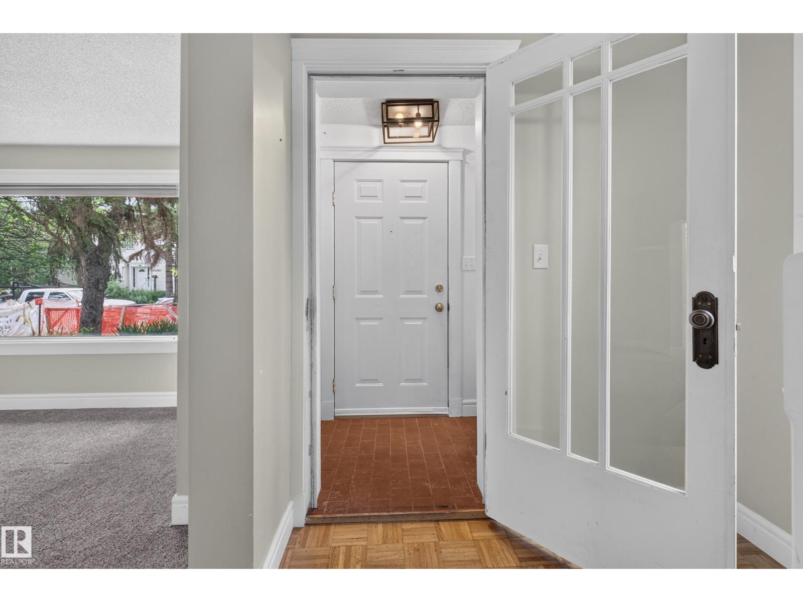 11212 75 Av Nw Property Photo 25