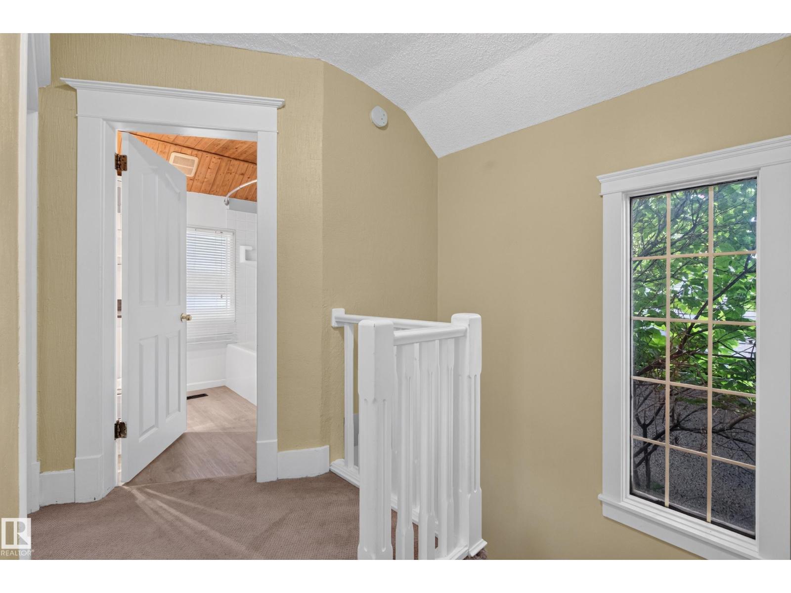 11212 75 Av Nw Property Photo 36