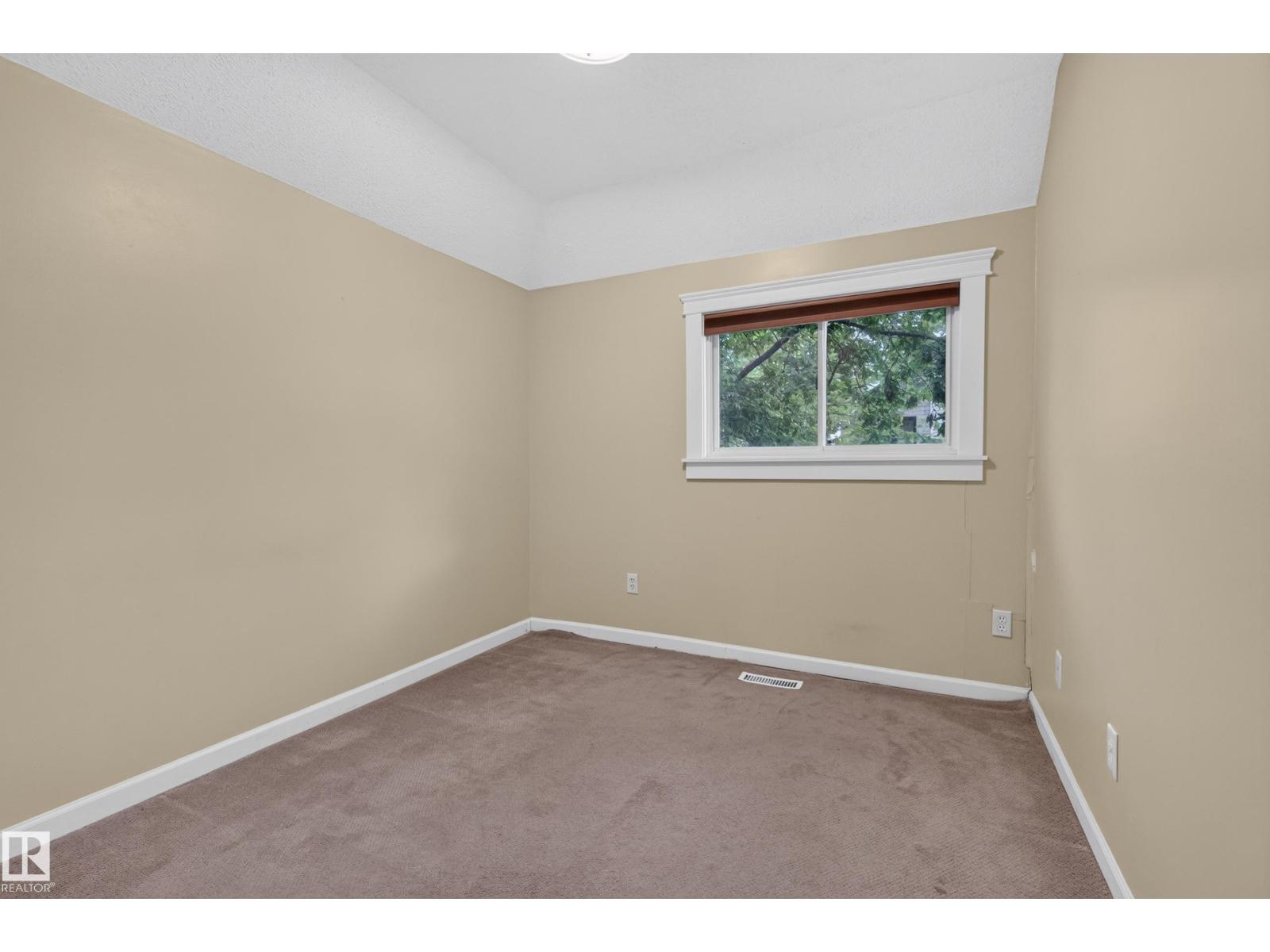 11212 75 Av Nw Property Photo 37