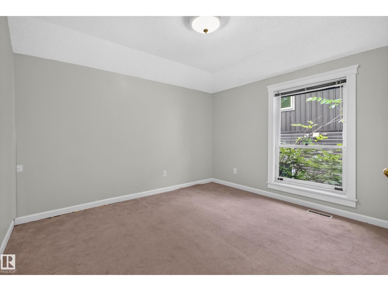 11212 75 Av Nw Property Photo 38