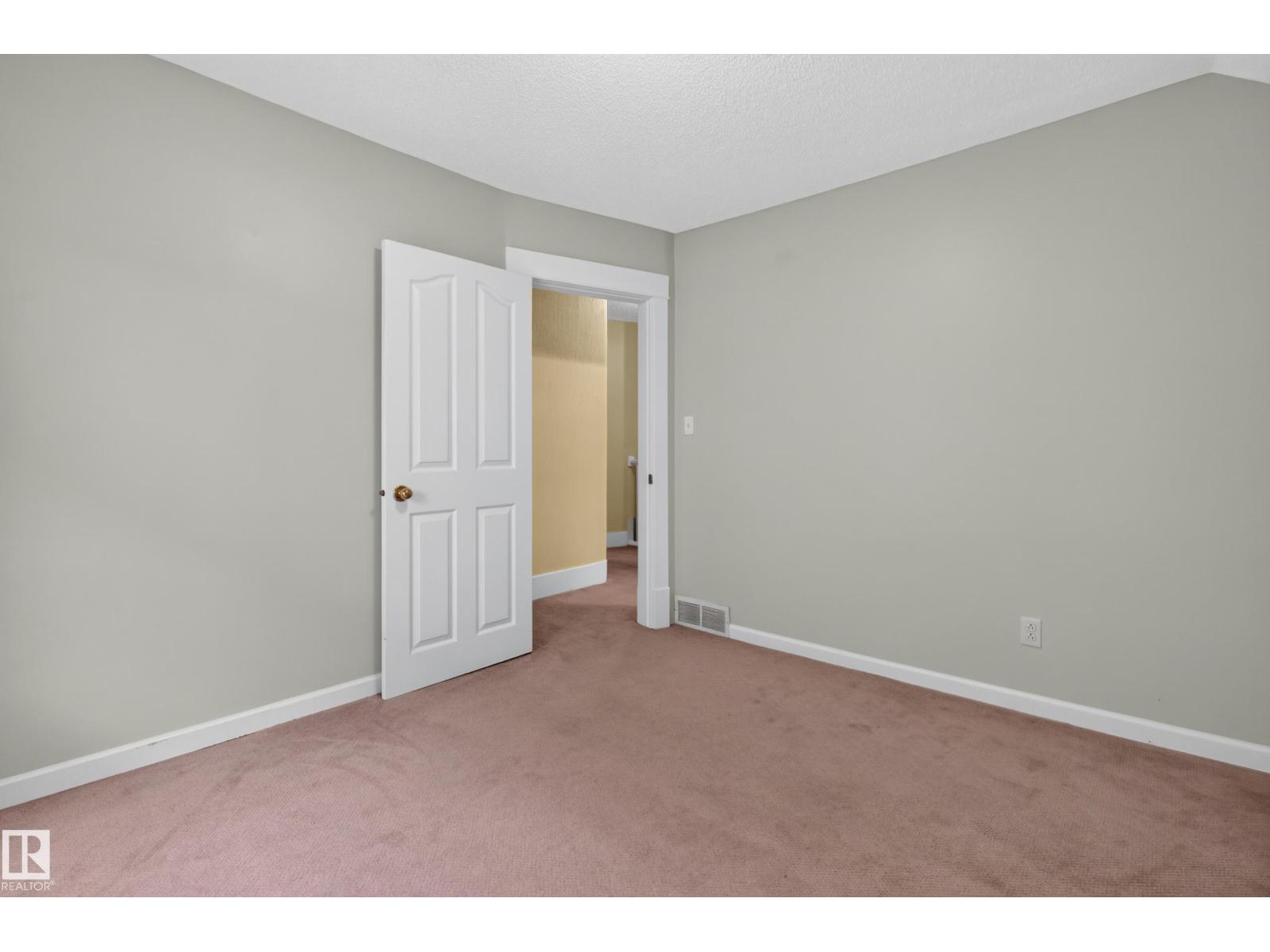 11212 75 Av Nw Property Photo 39