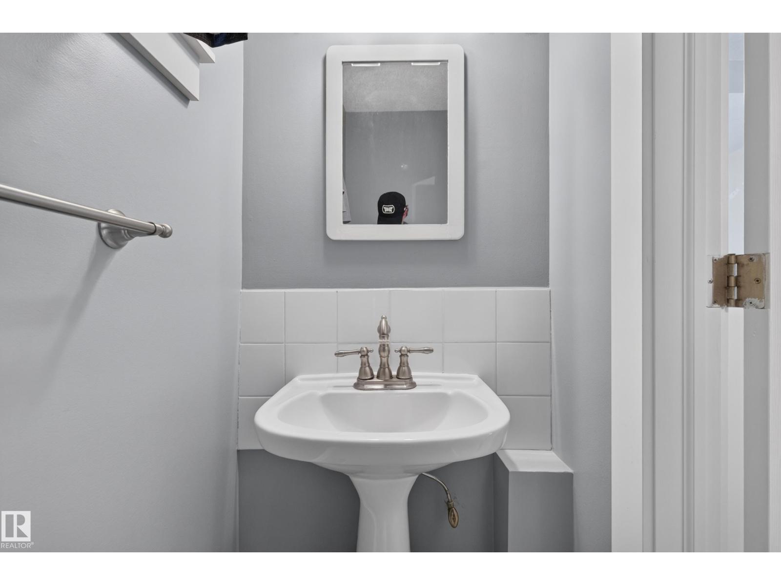 11212 75 Av Nw Property Photo 44