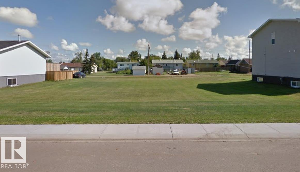 4912 47 AV Property Photo 1