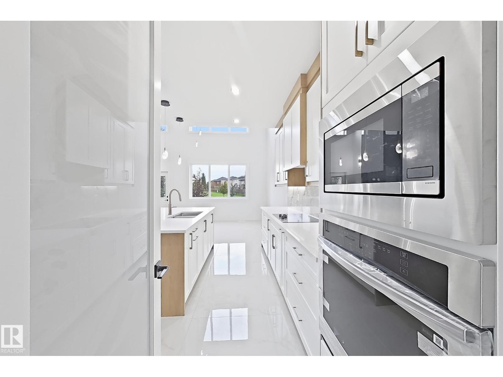 5411 64 St Property Photo 11