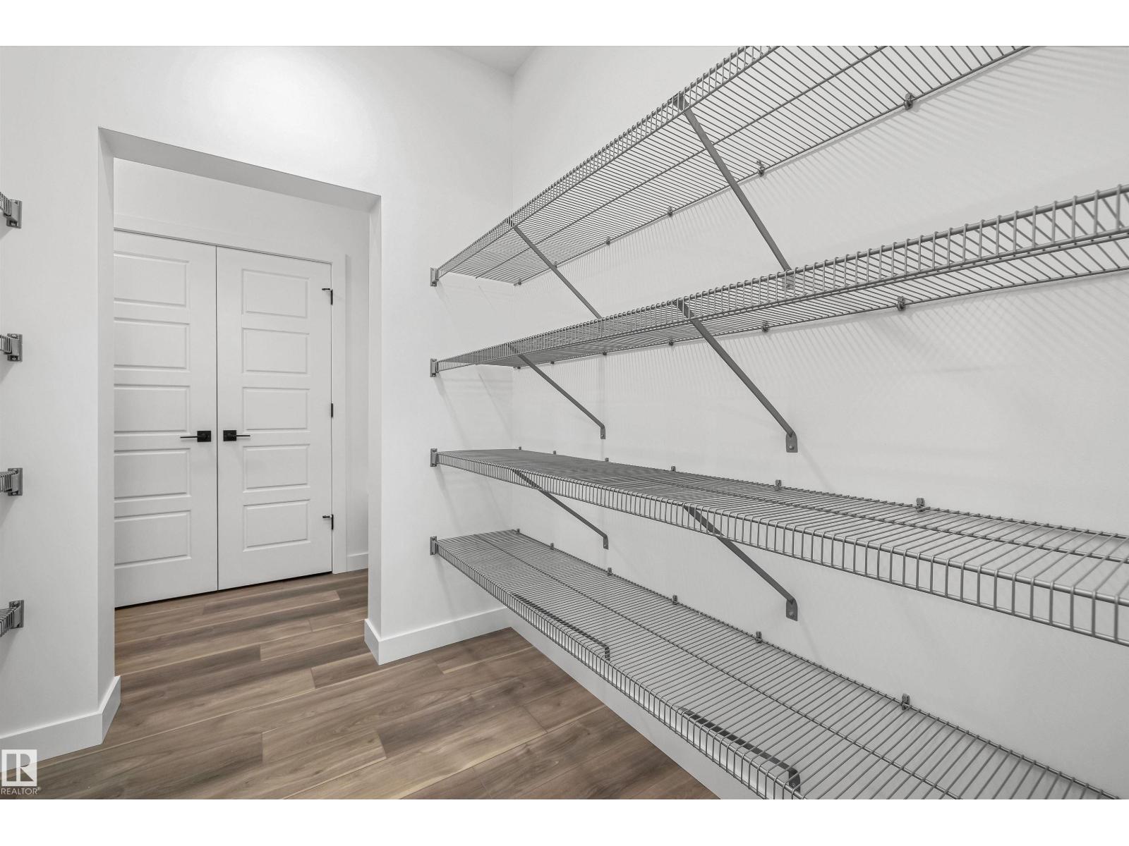8724 183 Av Nw Property Photo 8