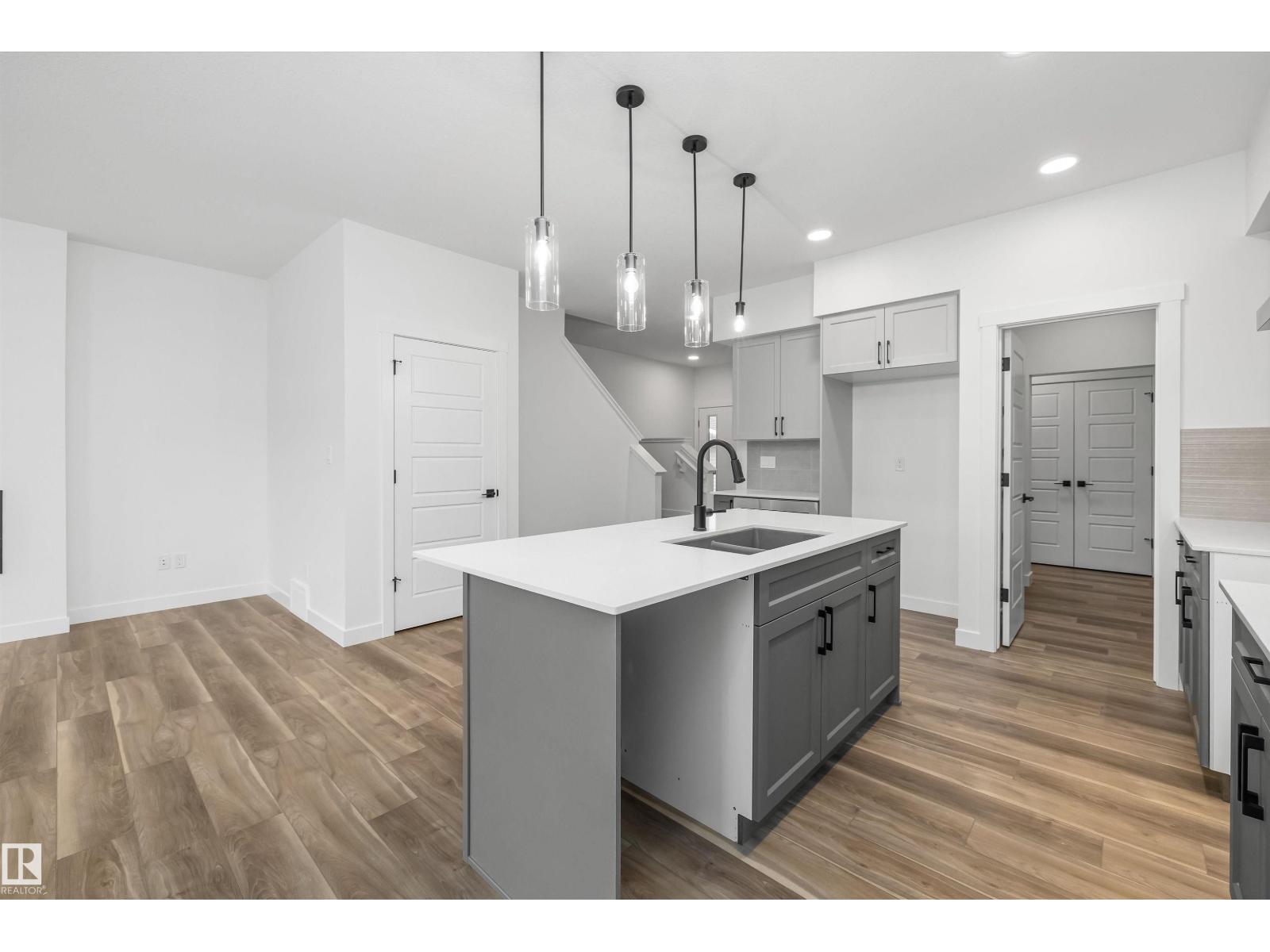 8724 183 Av Nw Property Photo 13