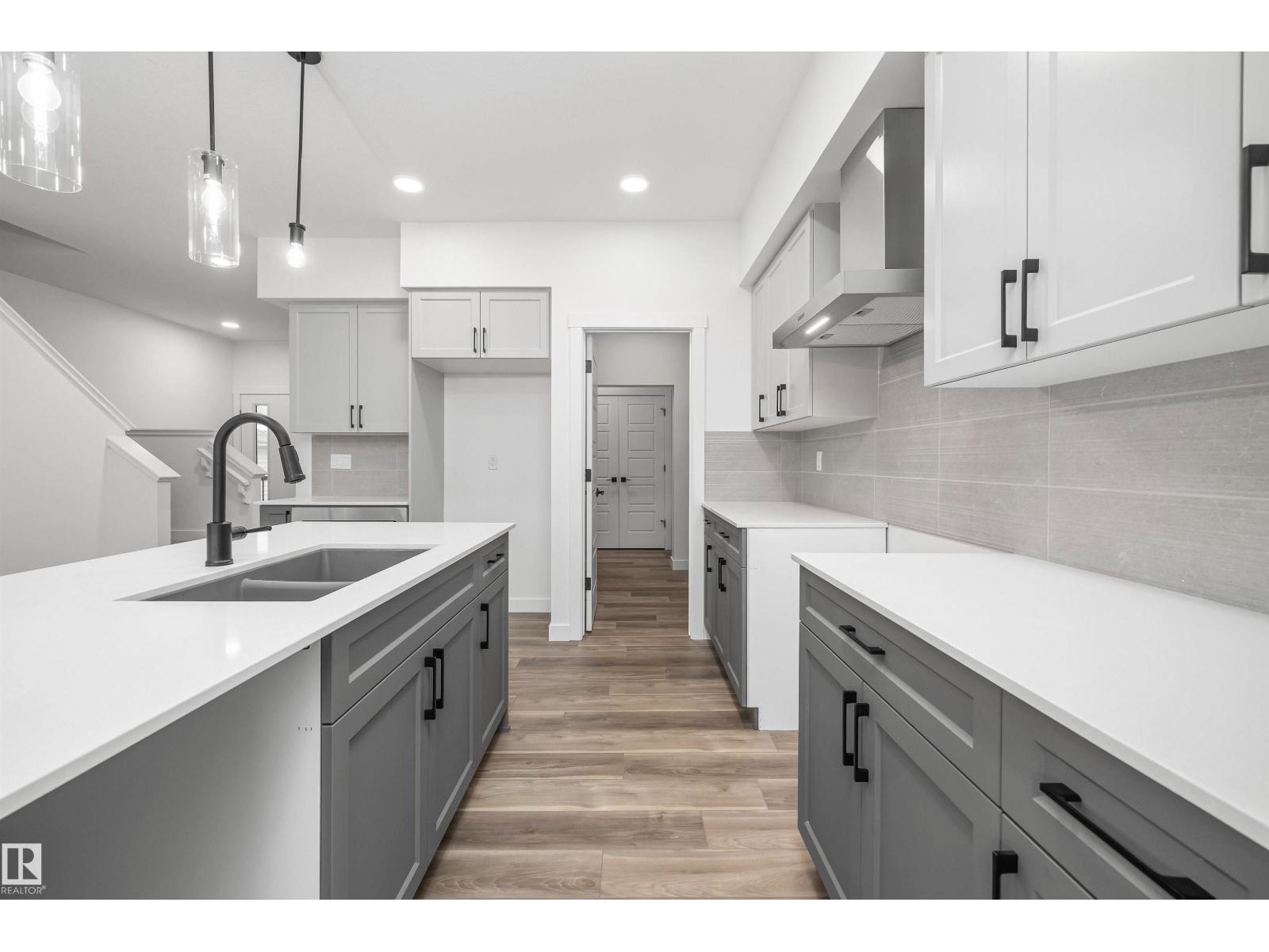 8724 183 Av Nw Property Photo 14