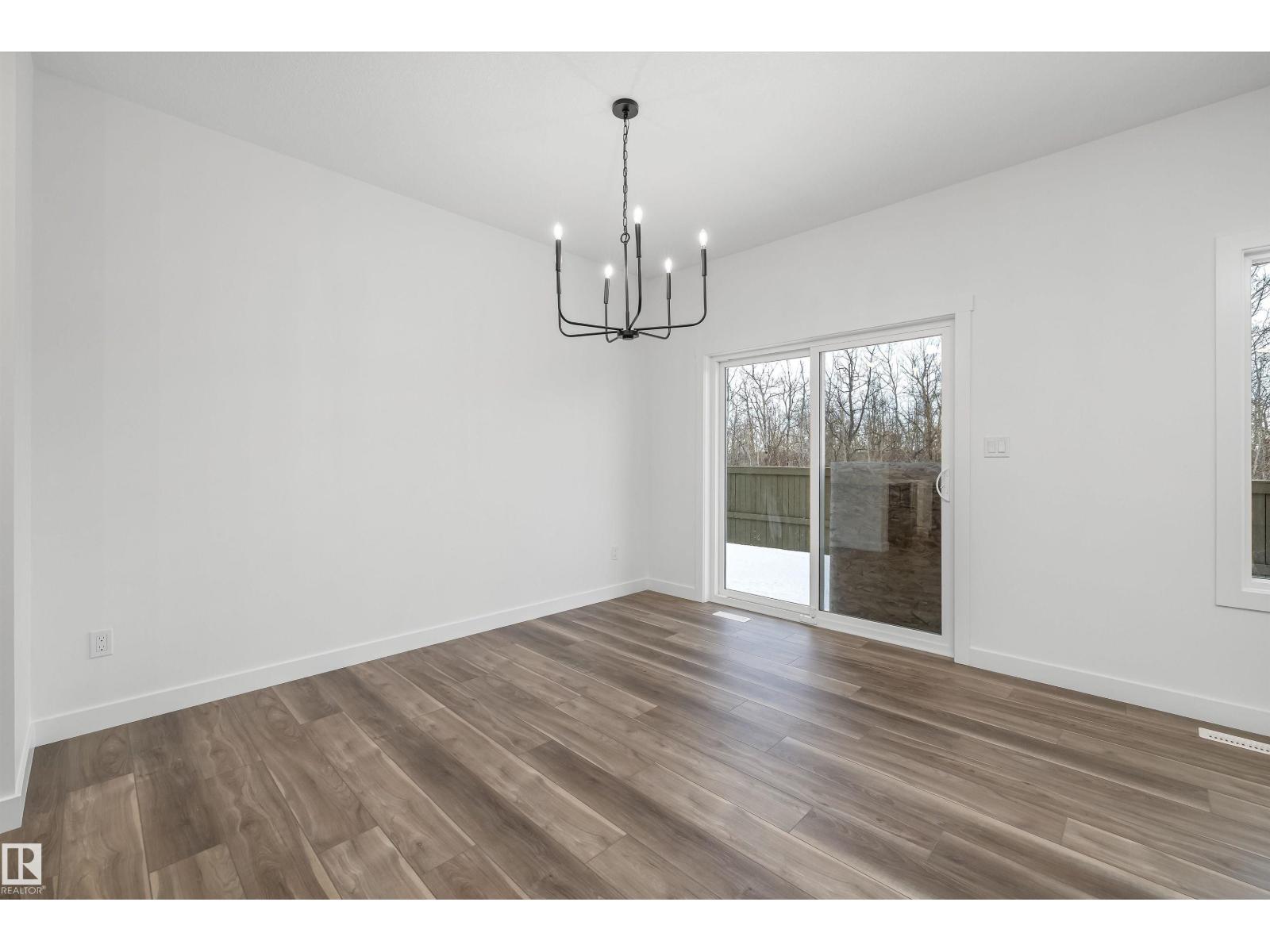 8724 183 Av Nw Property Photo 16