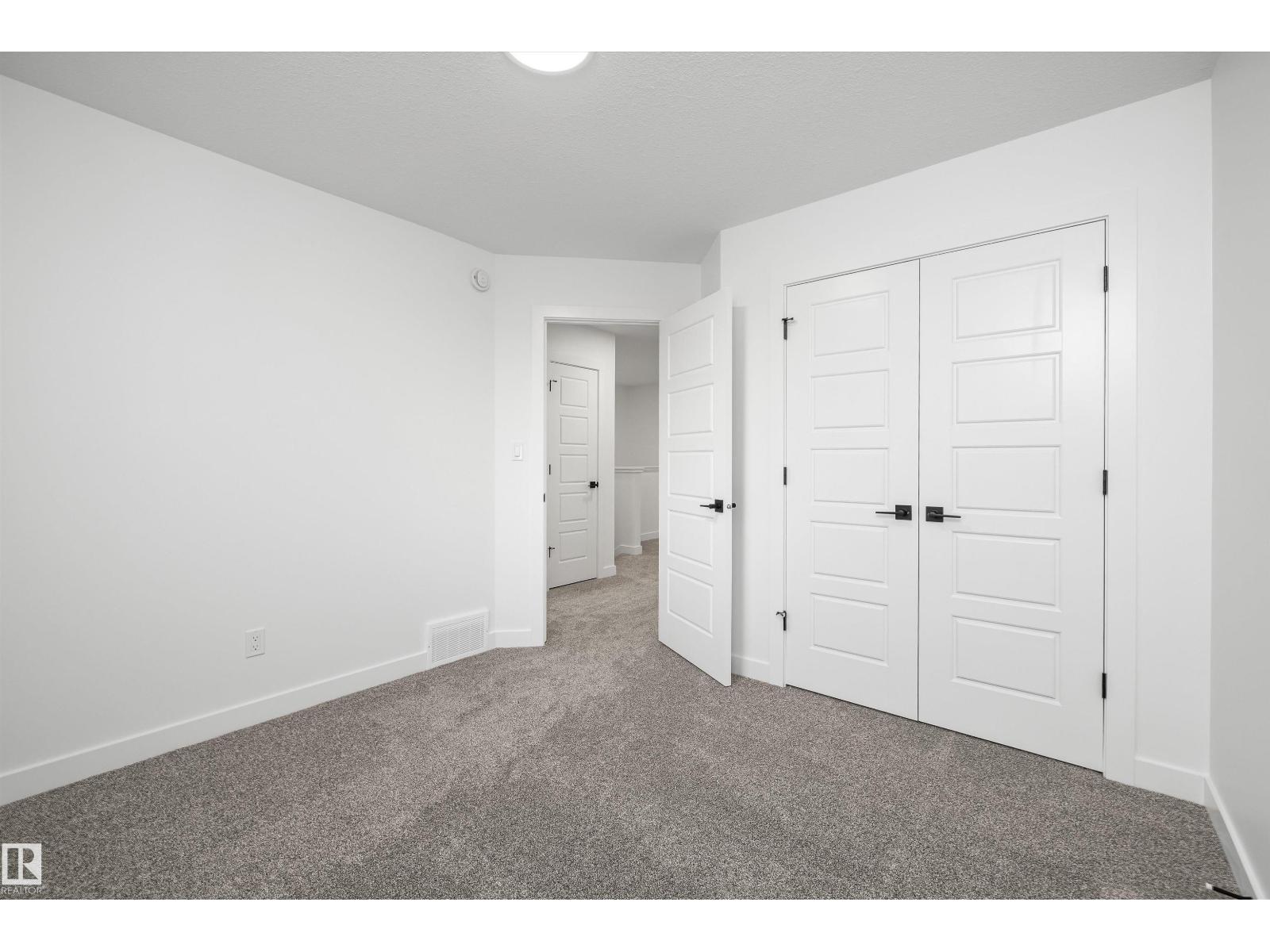 8724 183 Av Nw Property Photo 29