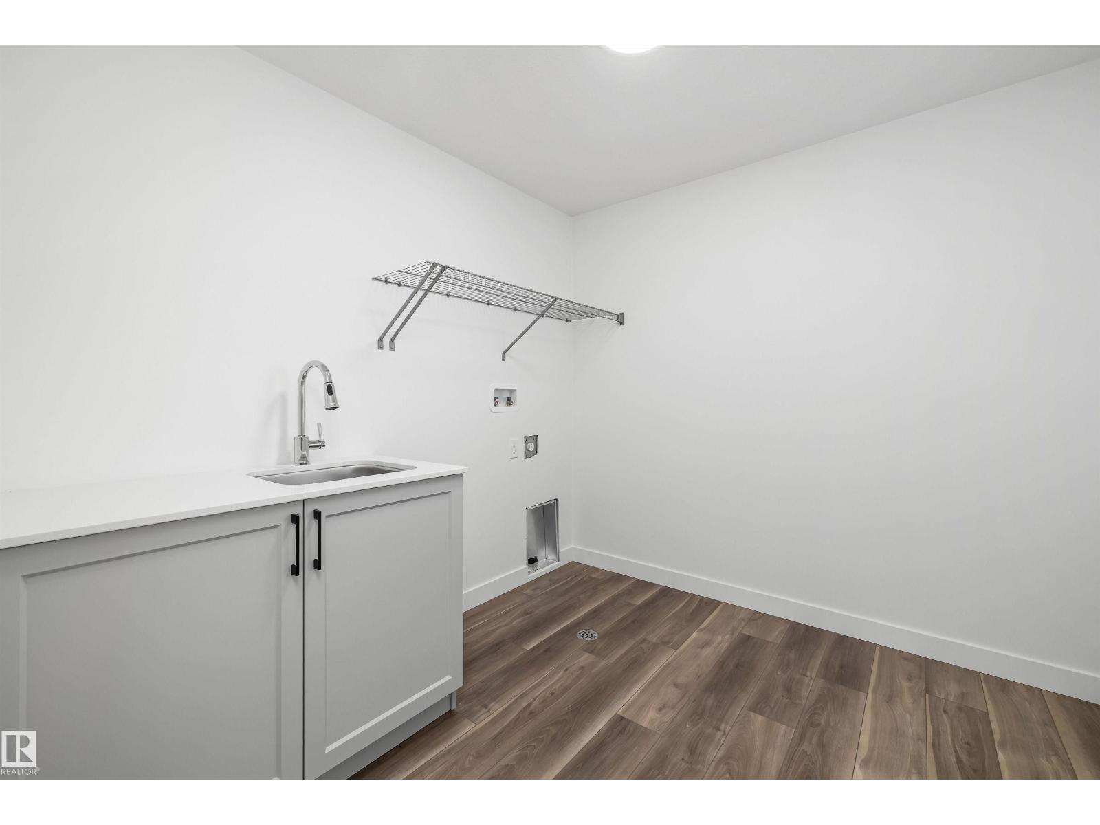 8724 183 Av Nw Property Photo 33