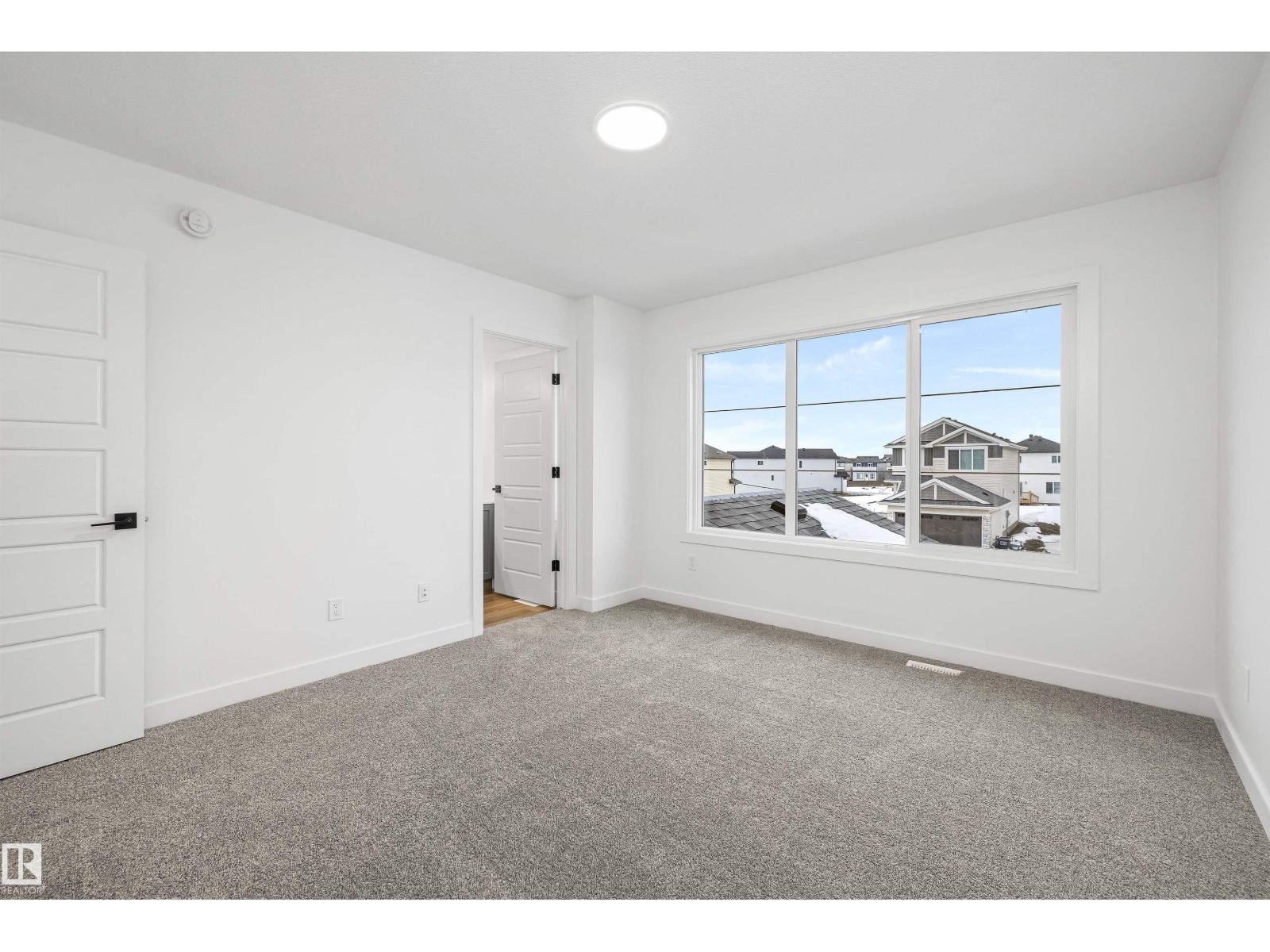 8724 183 Av Nw Property Photo 37