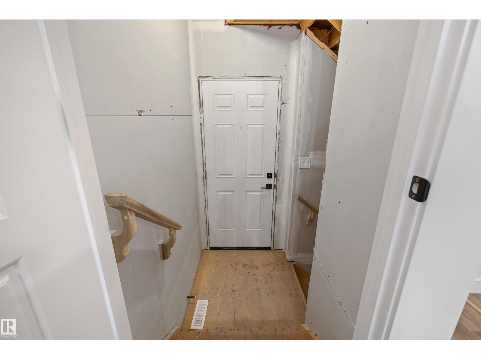8724 183 Av Nw Property Photo 41