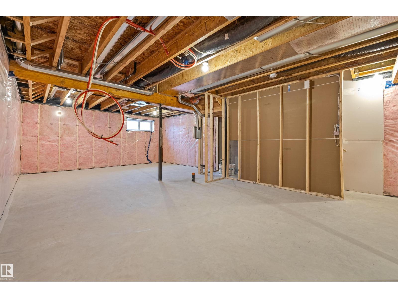 8724 183 Av Nw Property Photo 42