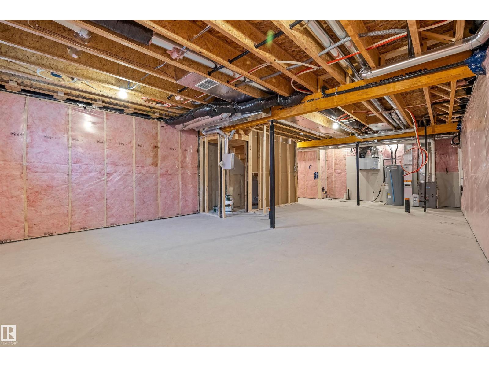 8724 183 Av Nw Property Photo 43