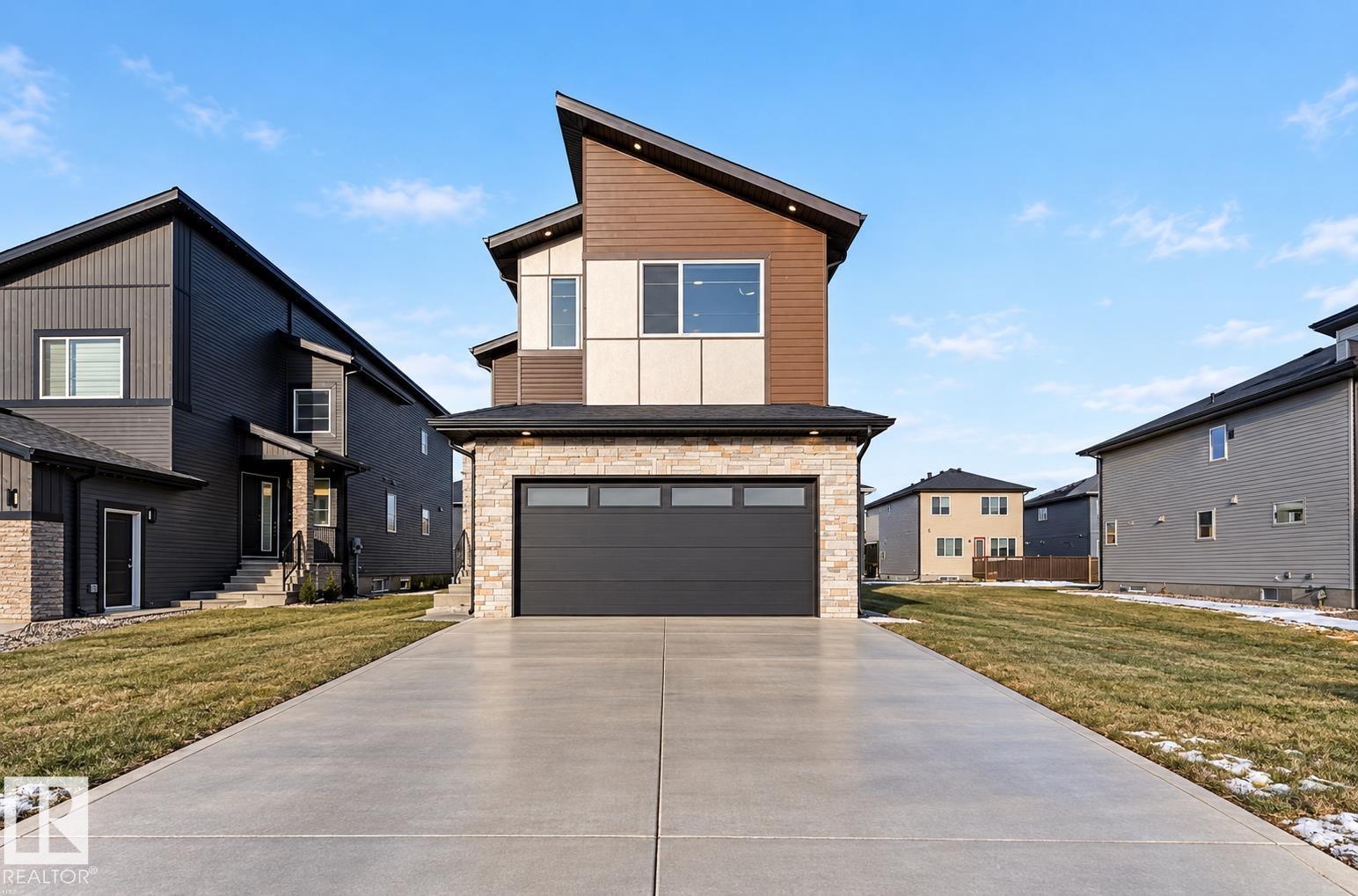 2514 63 AV Property Photo 1