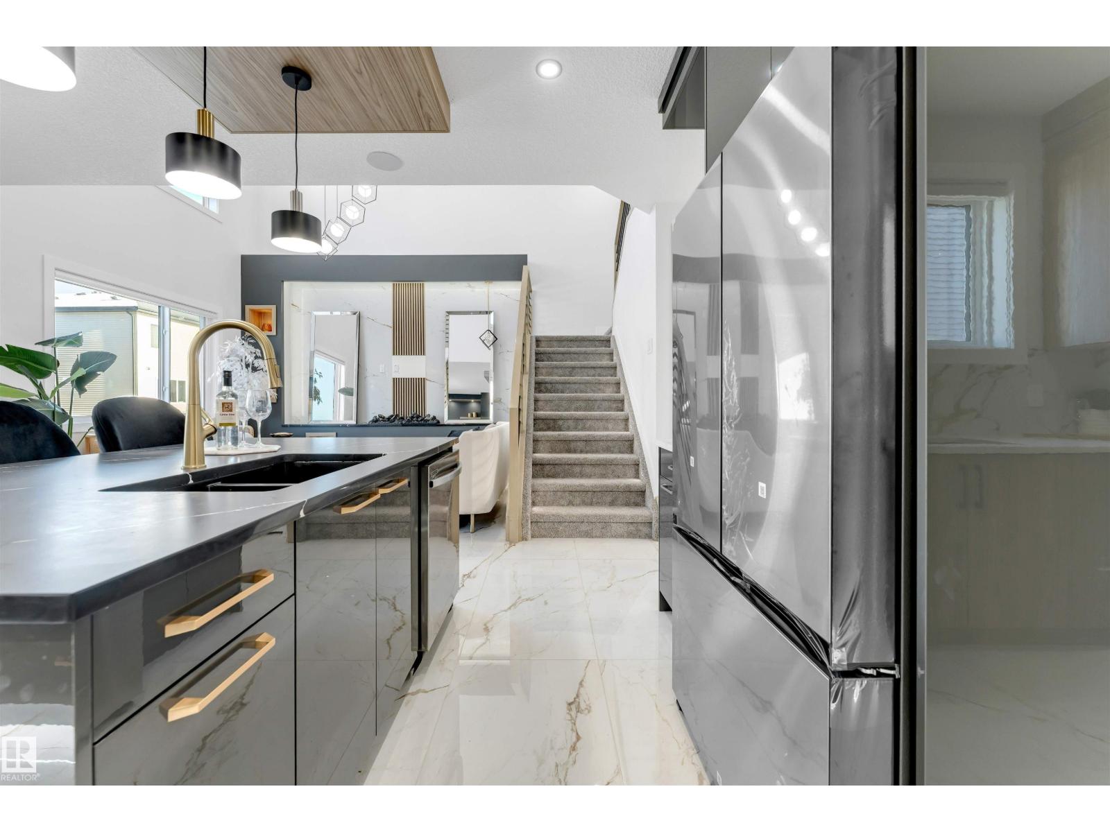 2514 63 Av Property Photo 21