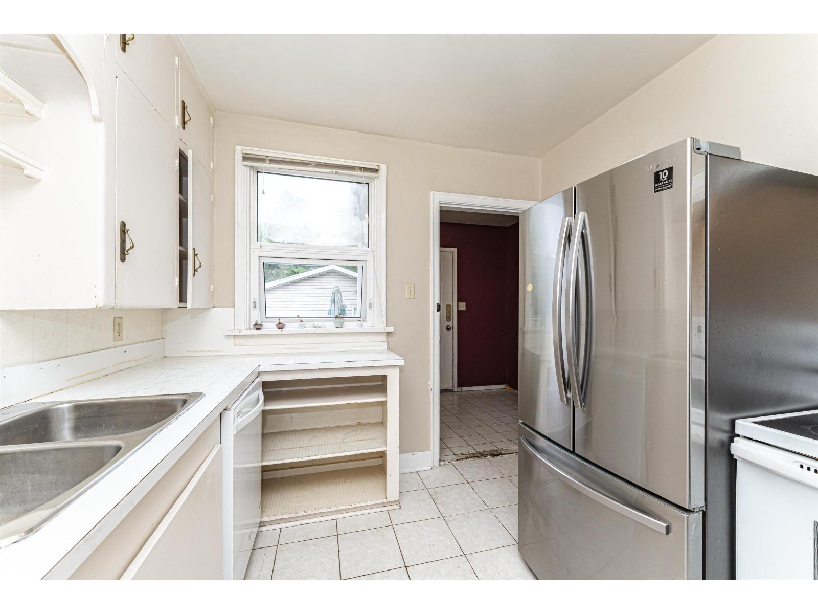 10930 80 Av Nw Property Photo 17