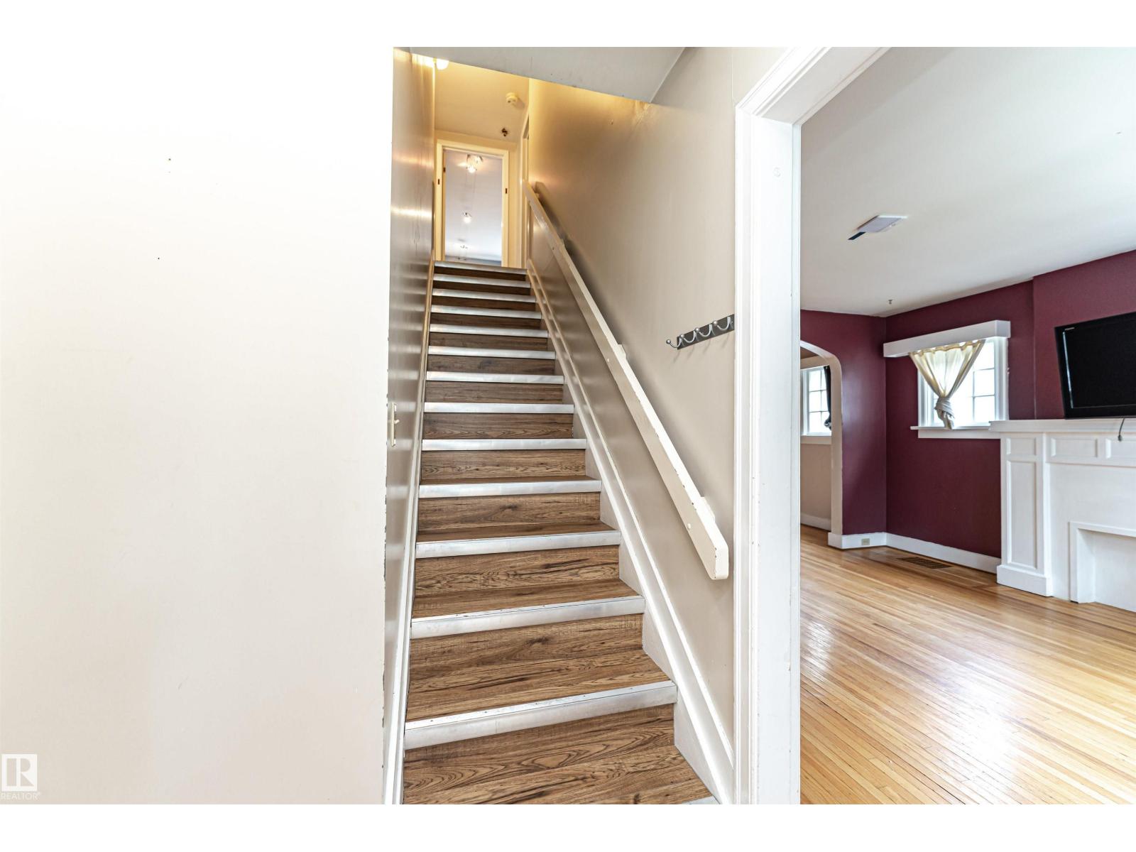10930 80 Av Nw Property Photo 19