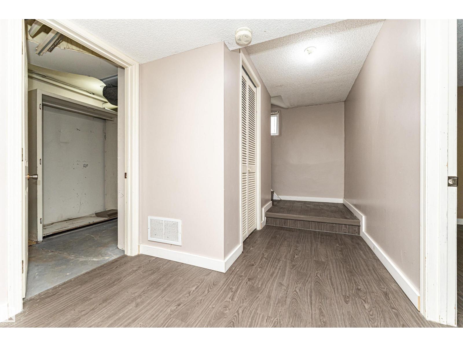 10930 80 Av Nw Property Photo 28