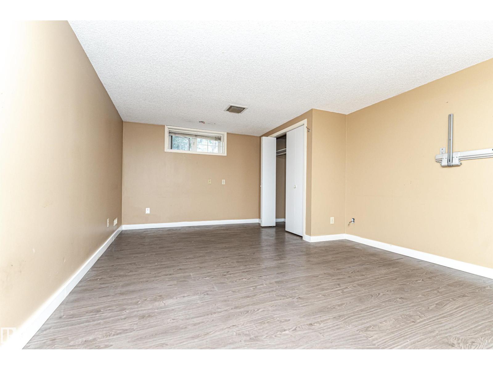 10930 80 Av Nw Property Photo 30