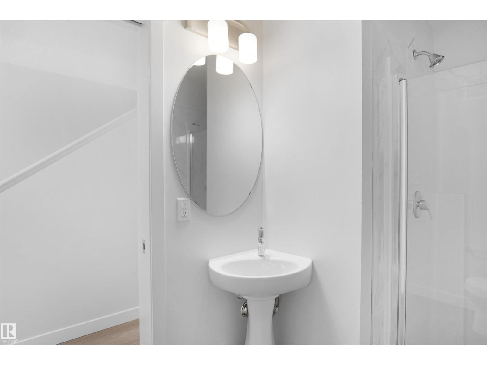 936 19 Av Nw Property Photo 9