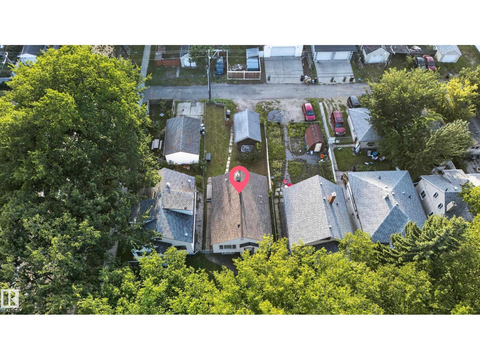 11406 83 St Nw Property Photo 4