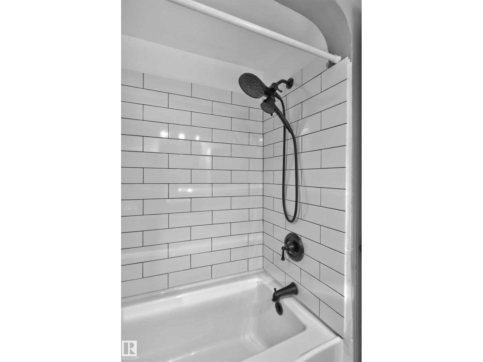 11406 83 St Nw Property Photo 12