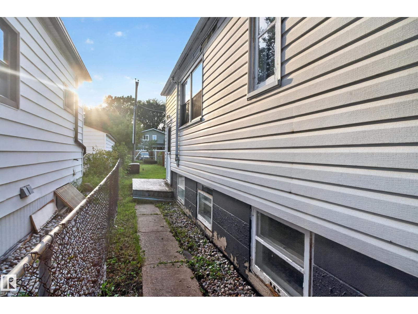11406 83 St Nw Property Photo 24