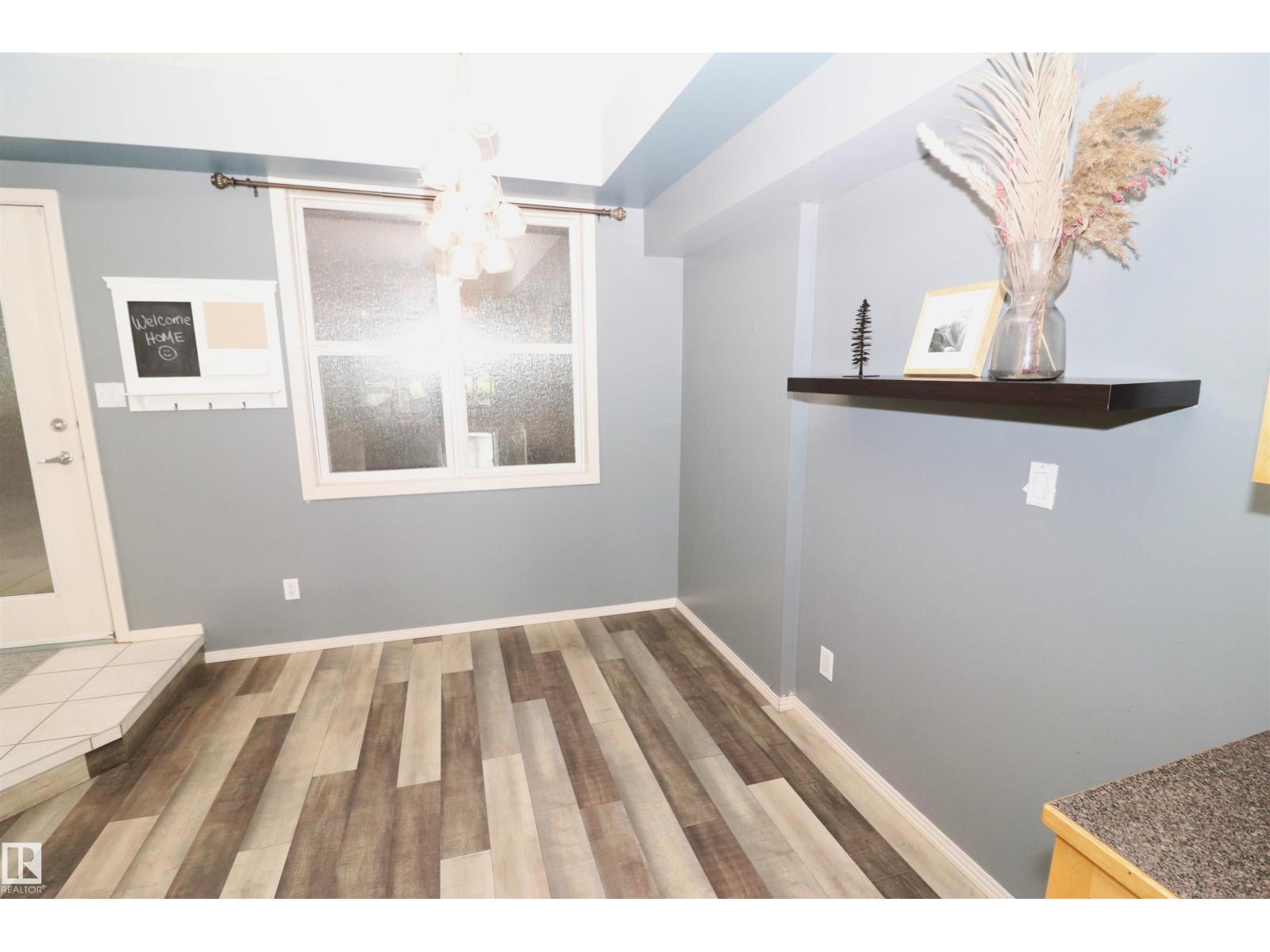 #103 9804 101 St Nw Property Photo 5