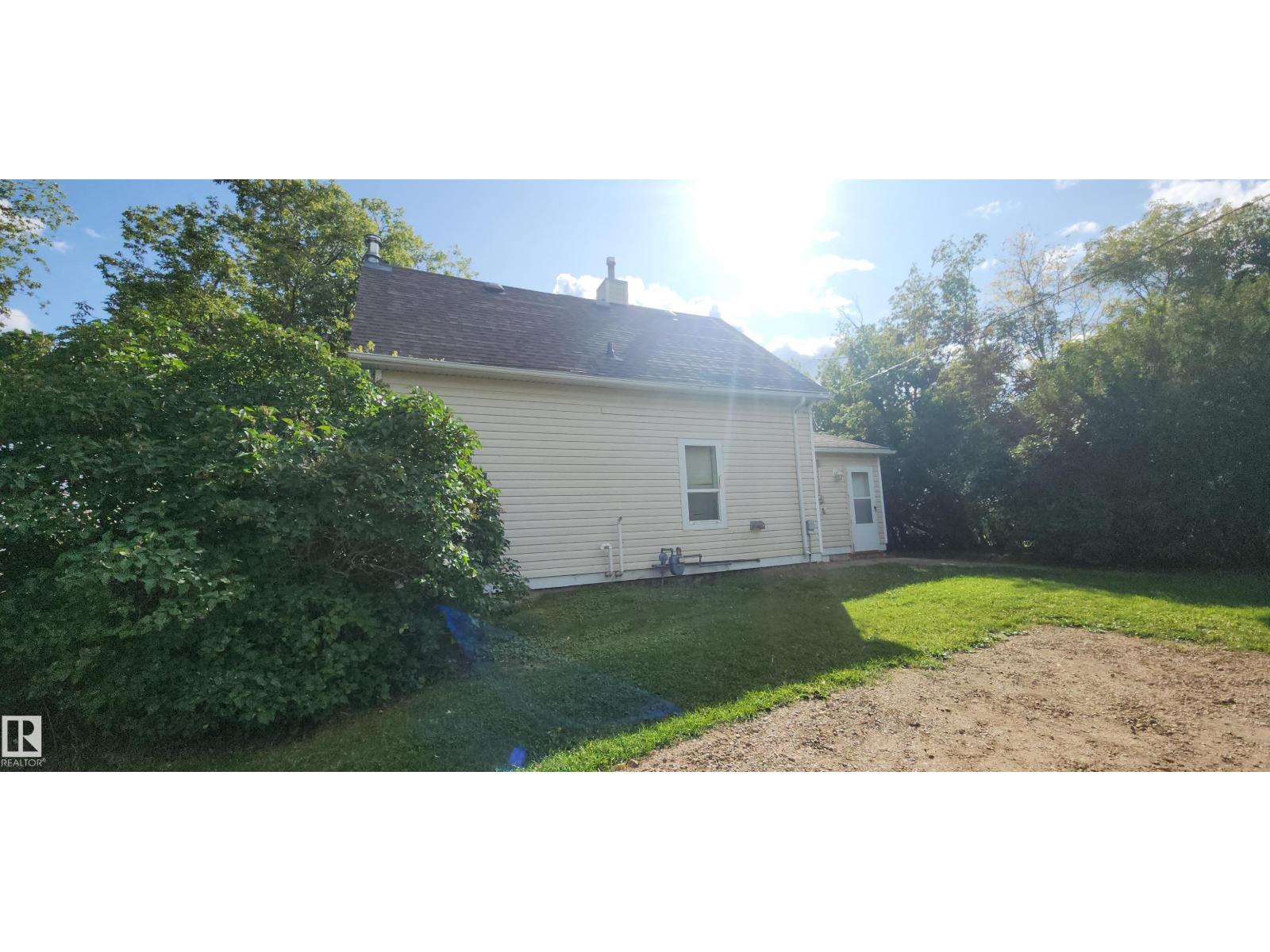 7204 Twp Rd 570a Property Photo 3