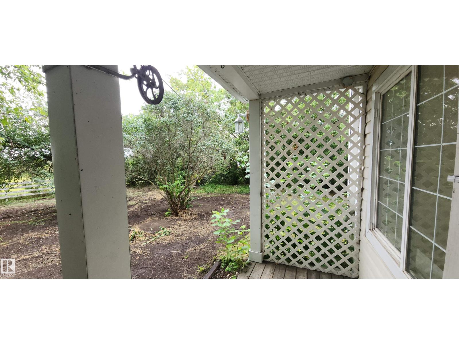 7204 Twp Rd 570a Property Photo 5
