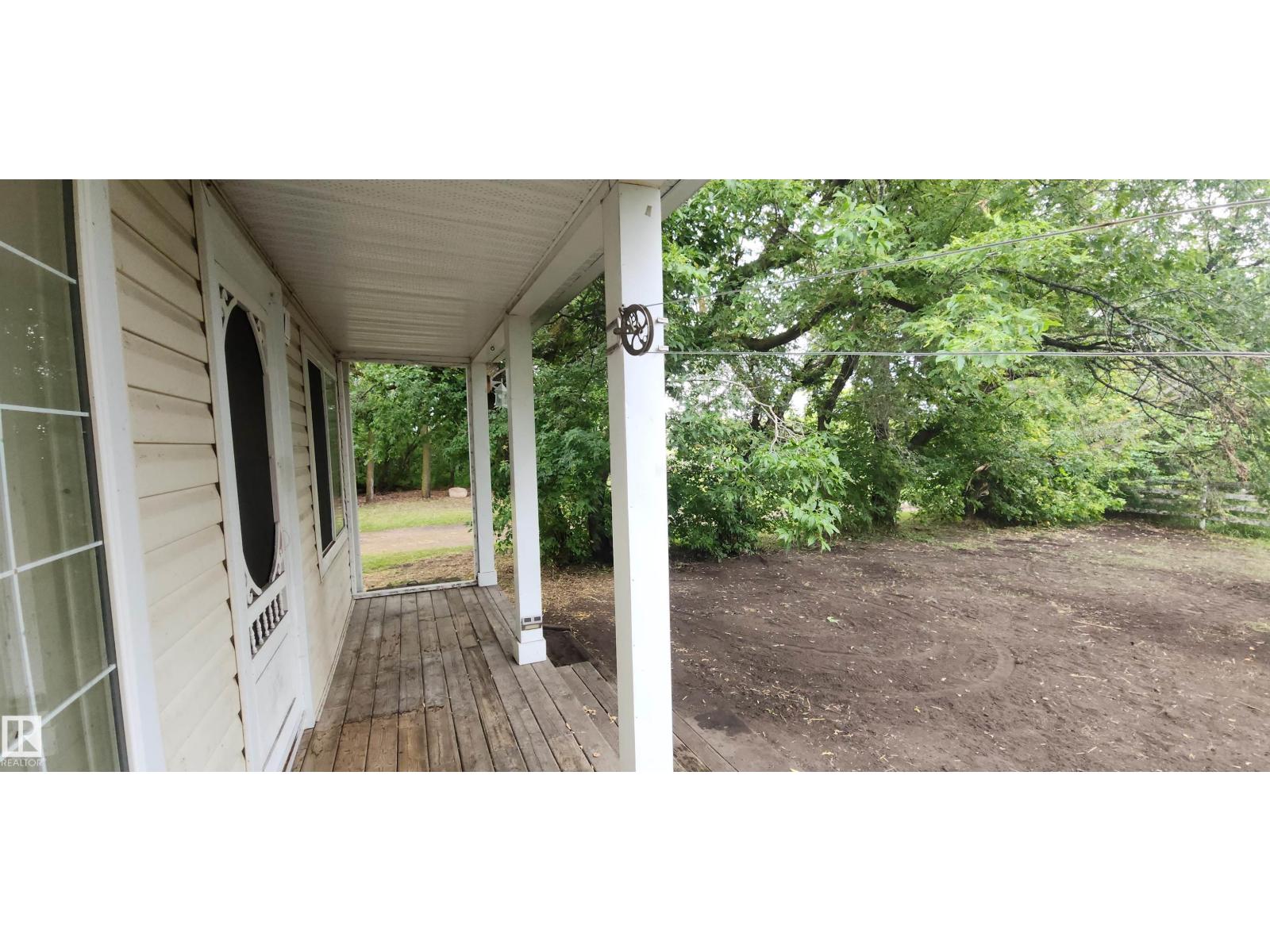 7204 Twp Rd 570a Property Photo 6