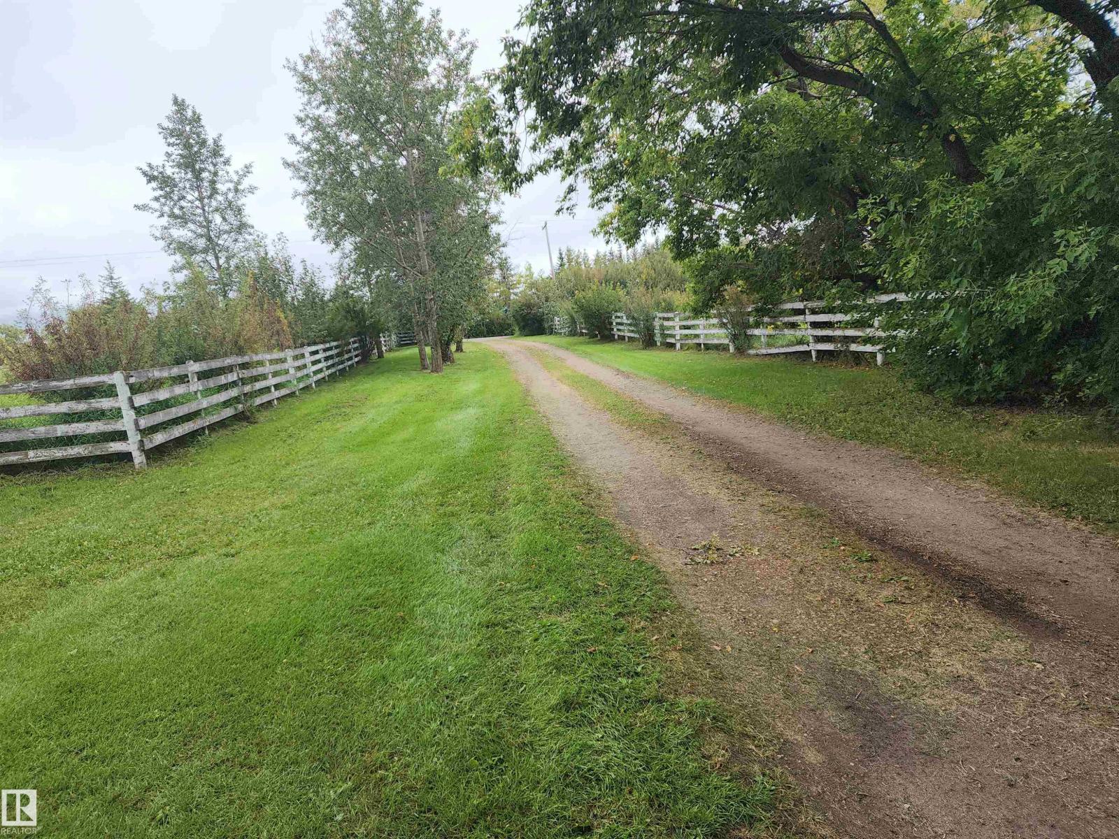 7204 Twp Rd 570a Property Photo 7
