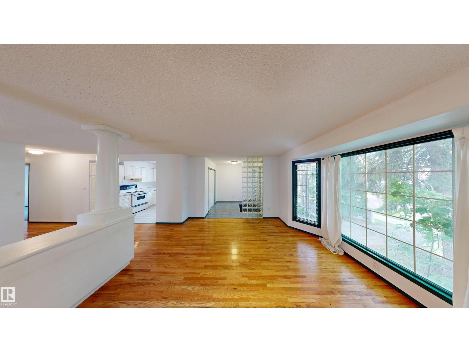 10941 81 Av Nw Property Photo 7