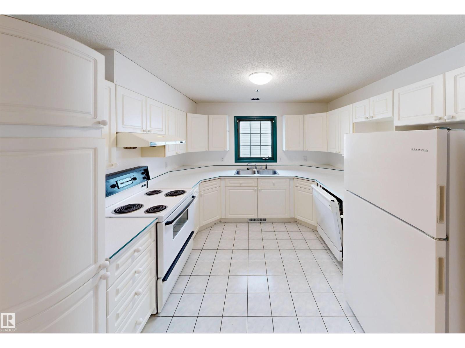 10941 81 Av Nw Property Photo 9