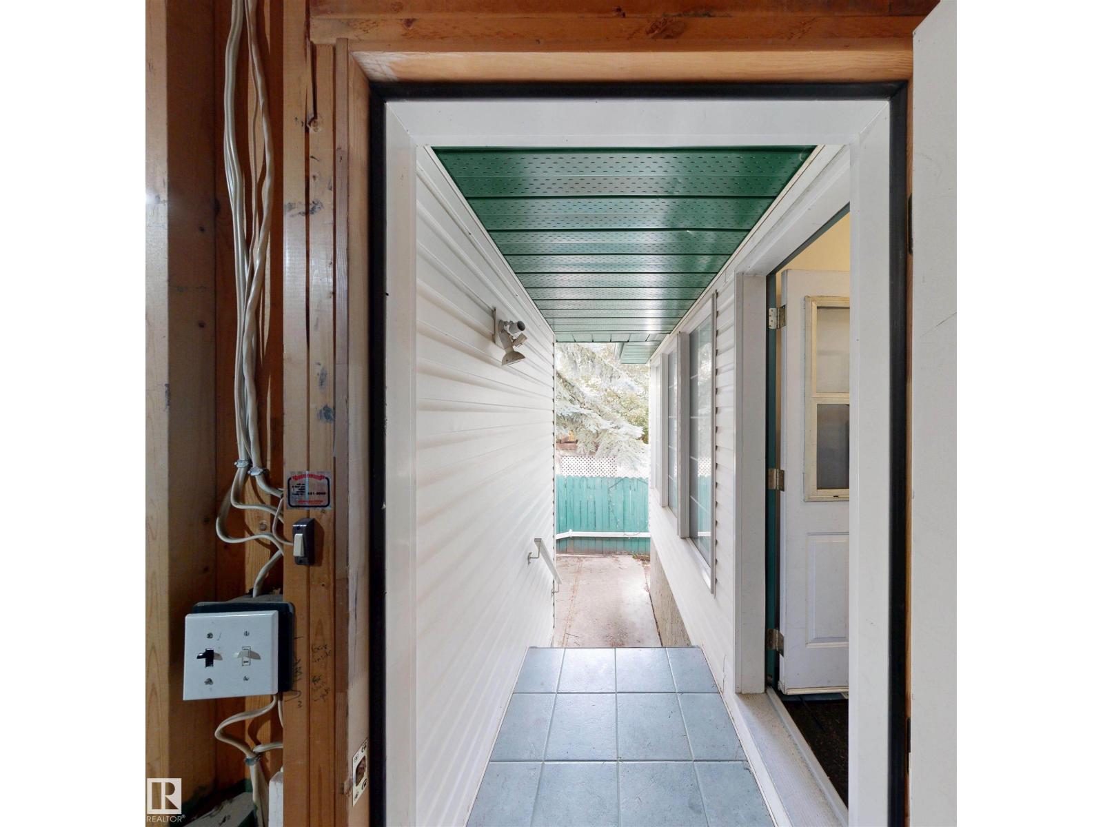 10941 81 Av Nw Property Photo 26