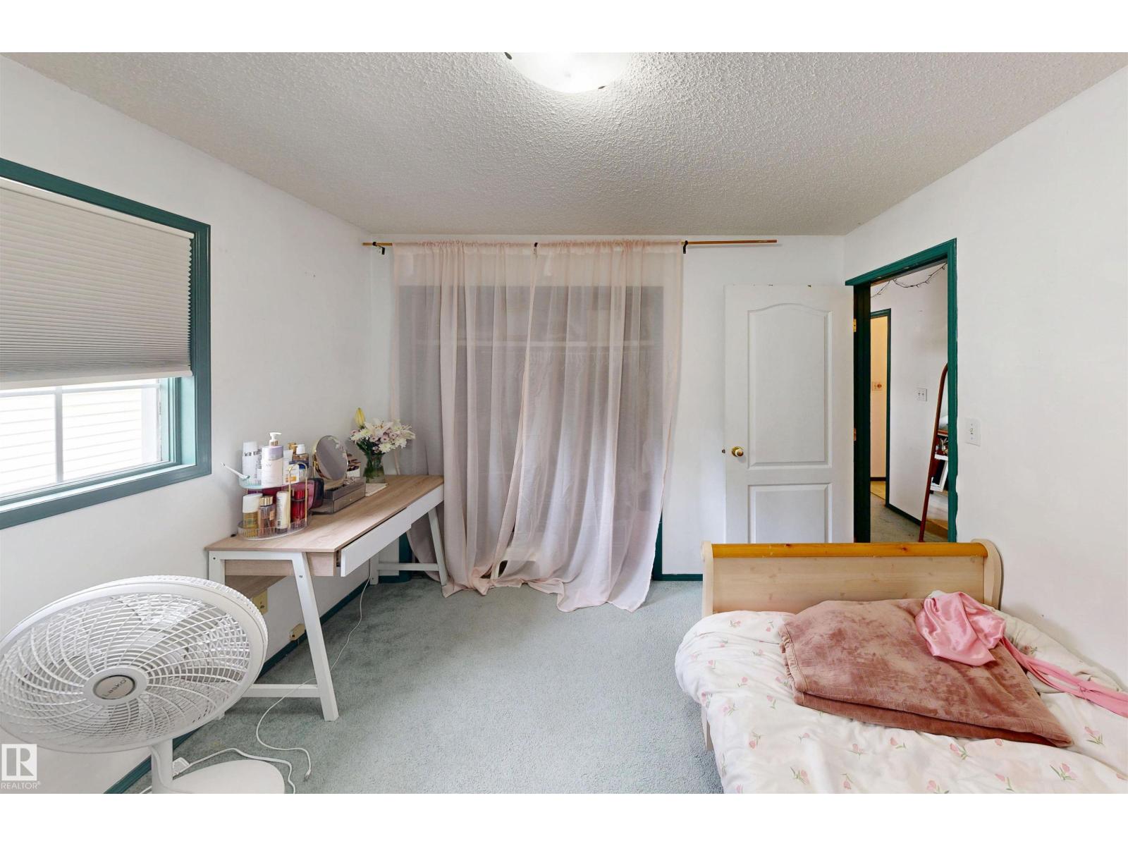 10941 81 Av Nw Property Photo 33