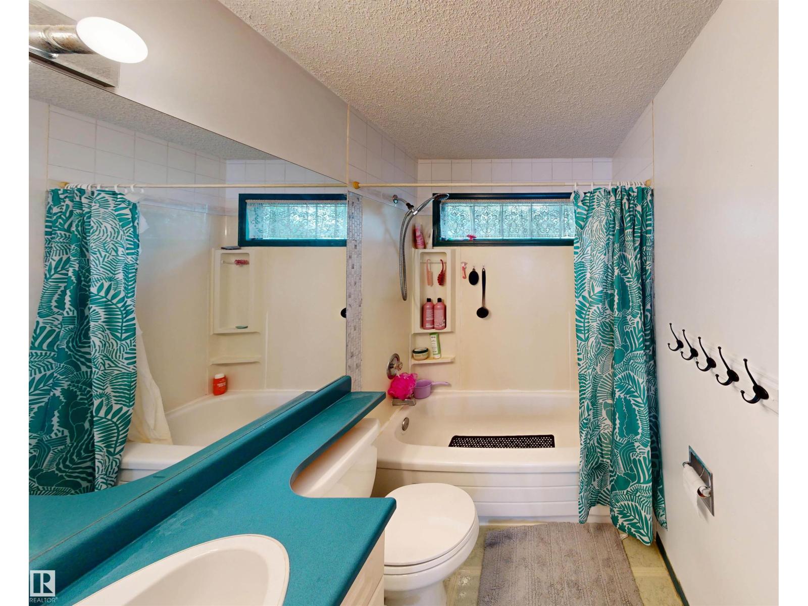 10941 81 Av Nw Property Photo 35