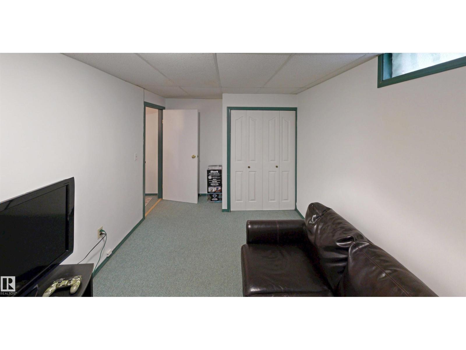 10941 81 Av Nw Property Photo 41