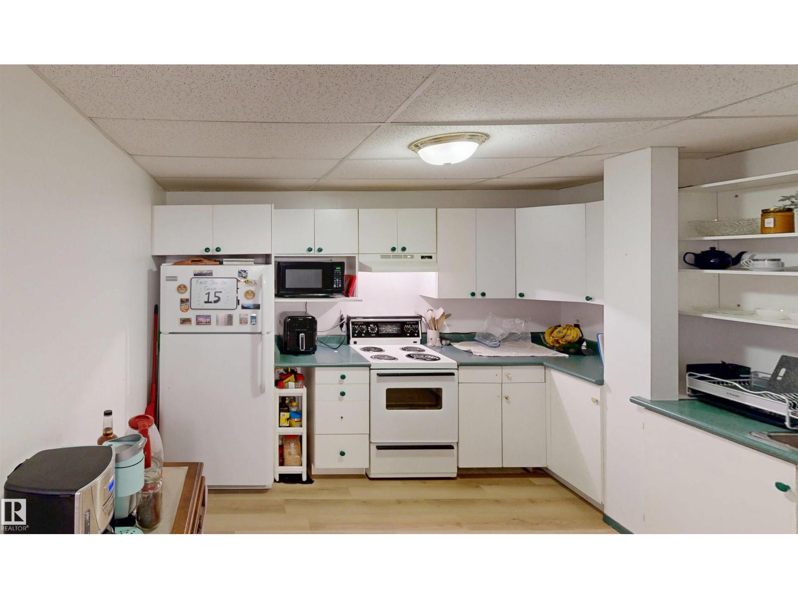 10941 81 Av Nw Property Photo 43