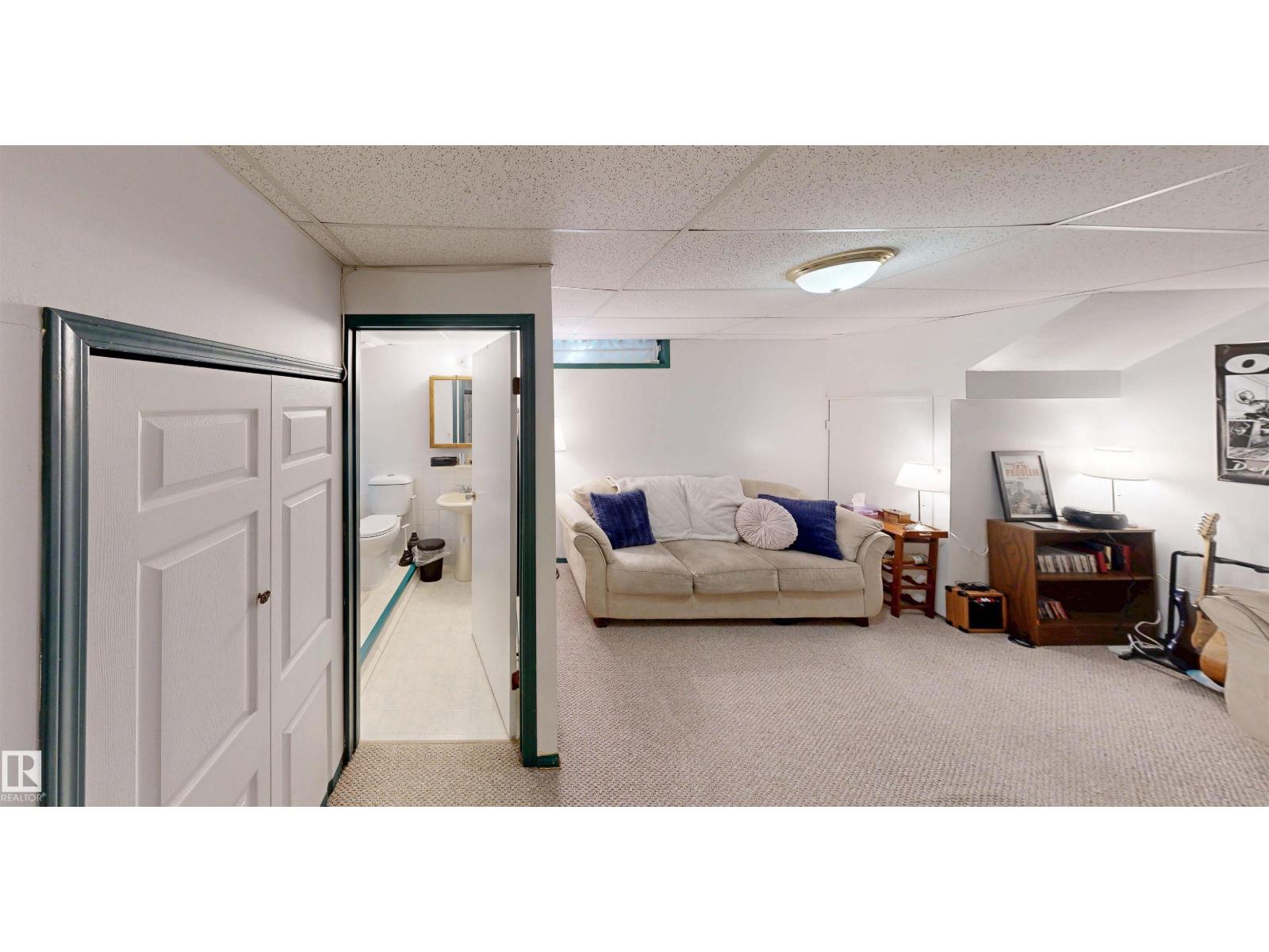 10941 81 Av Nw Property Photo 46