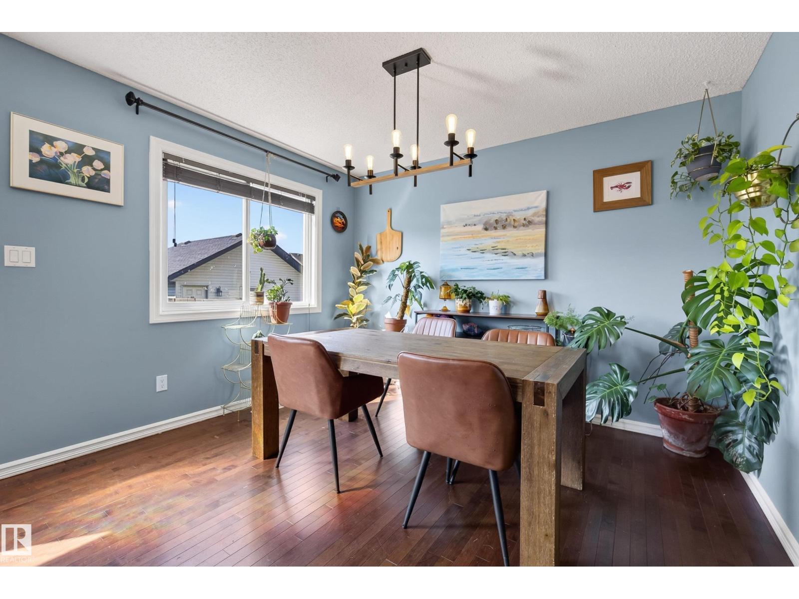 3003 20 Av Nw Property Photo 6