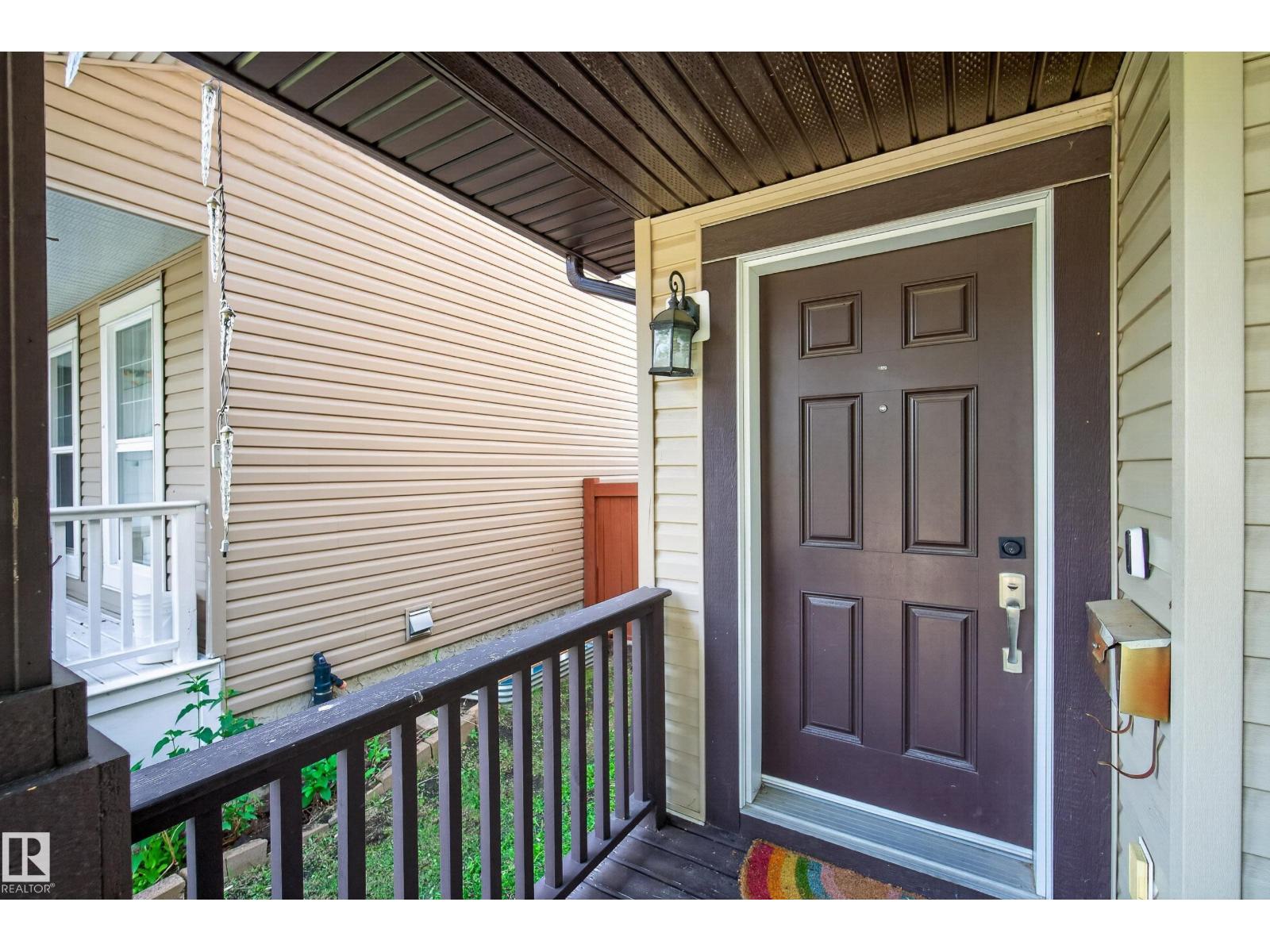 3003 20 Av Nw Property Photo 11