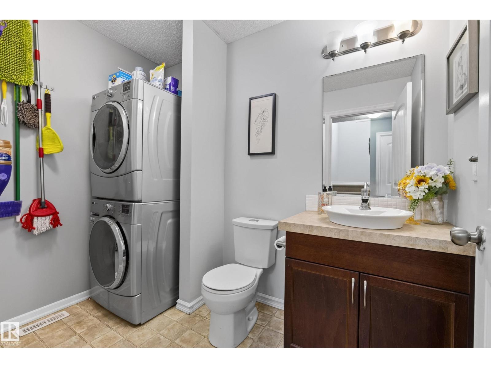 3003 20 Av Nw Property Photo 24